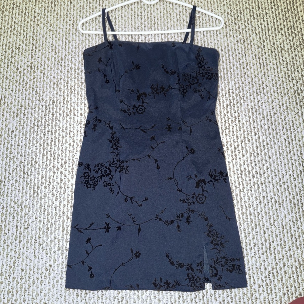 Vintage Rampage Size 5 Navy blue mini dress with black velvet floral print